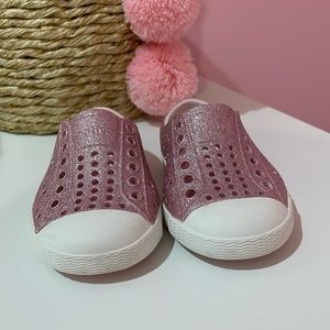 Pink Sparkly Toddler Natives Size 4